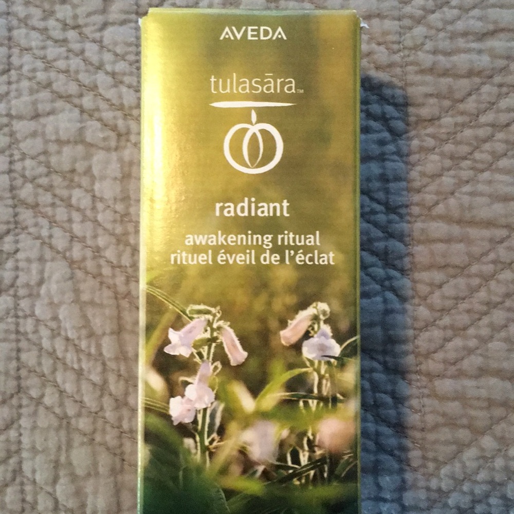AVEDA Facial cleansing oil